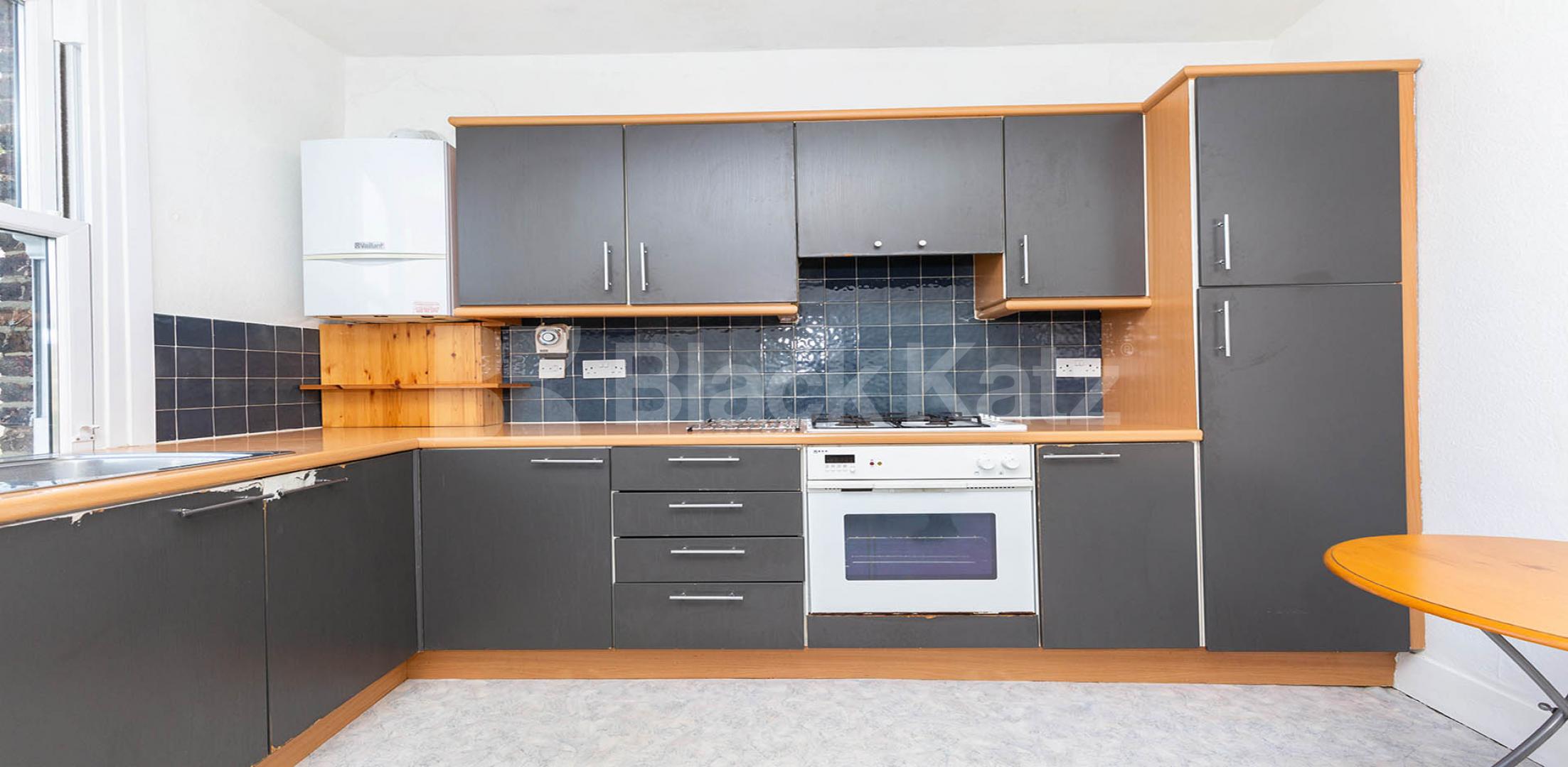 			NEW INSTRUCTION!, 1 Bedroom, 1 bath, 1 reception Flat			 Effingham Road, HARINGEY LADDER